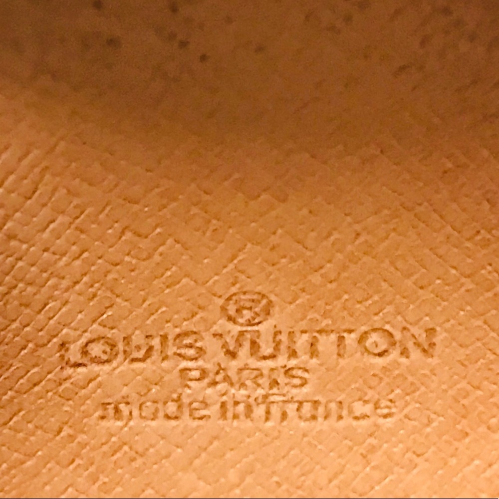LOUIS VUITTON Monogram Porte Cartes Cardholder - Picture 6 of 8